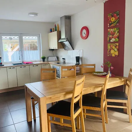 Daire Spreewaldferienhaeuser Am Deich *