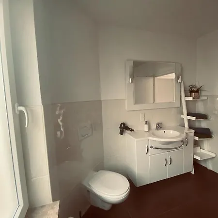 Spreewaldferienhauser Am Deich 아파트 뤼벤